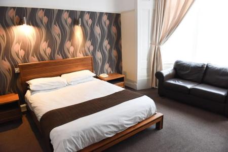 Sandyford - 25