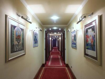 Best Western Premier Astoria - 14