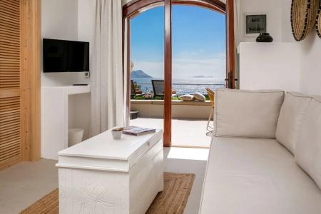 Villa Kale Suites with heated pool in winter - 83