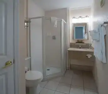 Sailport Waterfront Suites - 21