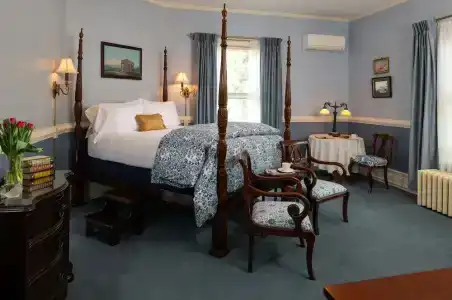 Albemarle Inn - - 50