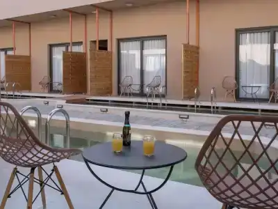 Golden Bee Lifestyle - 18