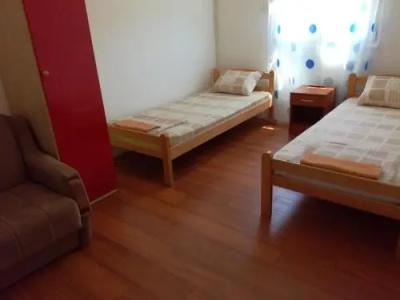 Rooms In - 1