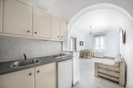 Fragias Studios & - 185