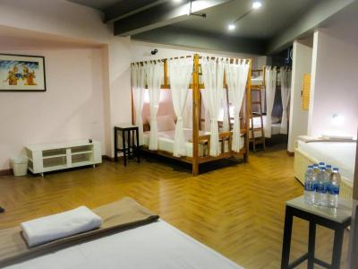 Metro Pratunam Boutique - 28
