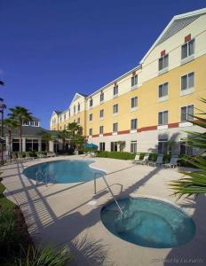 Hilton Garden Inn - 15