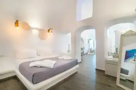Angel Luxury Suites - 112