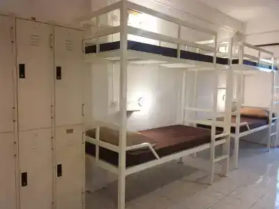 8 Sleeper Street Hostel - 27