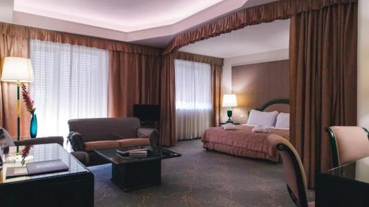 Grand Excelsior's - 176