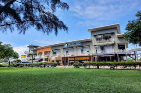 WaterFront Boutique - 10