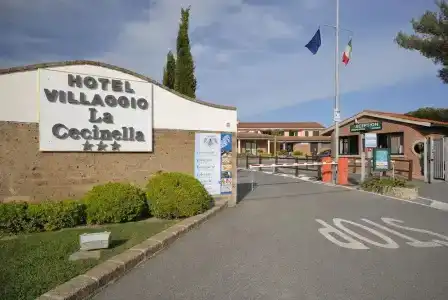 Villaggio Turistico La Cecinella - 0