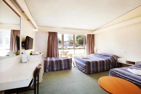 Sunnybank - 29