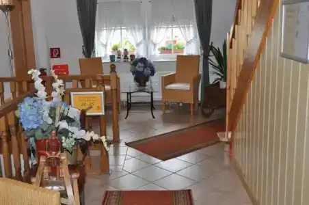 & Restaurant Bei Hölzchen - 9