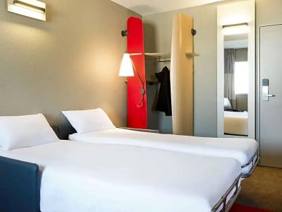ibis Rennes Centre Gare Sud - 38