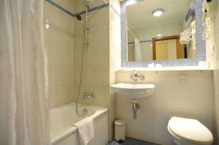 Travelodge Alicante Puerto - 8