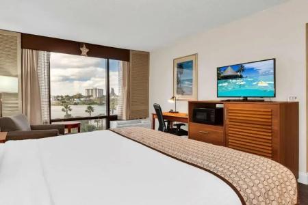 Best Western Orlando Gateway - 43