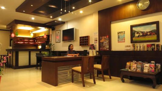Queen Boutique - 17