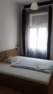Omega Guesthouse Budapest - 54