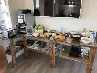 Hrafnavellir Guest House - 9