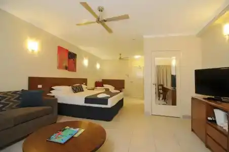 Cairns Queenslander & Apartments - 31
