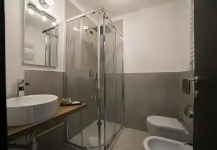 Bespoke Luxury Suites - 8