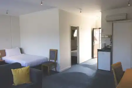 Saxton Lodge - 2