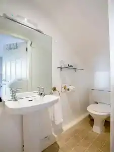 Oyo Arden Guest House - 8
