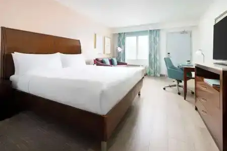 Hilton Garden Inn / The Keys Collection - 101