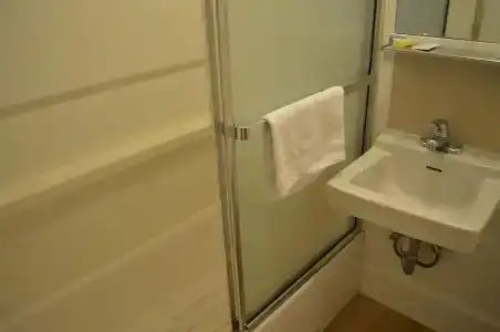 Columbus Motor Inn - 9