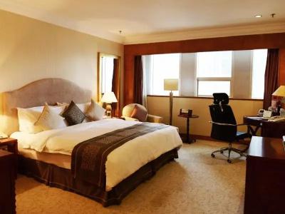 Crowne Plaza Qingdao, an IHG - 51