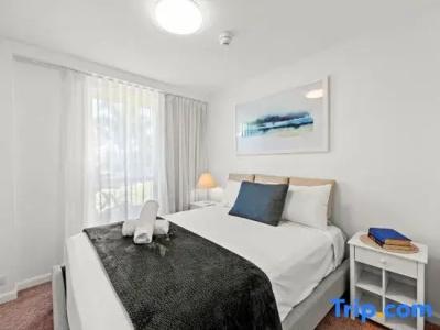 Burleigh Beach Tower - 202
