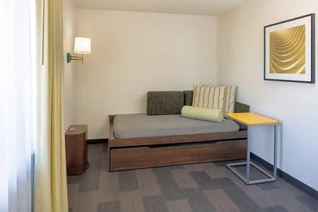 Holiday Inn, An Ihg - 128