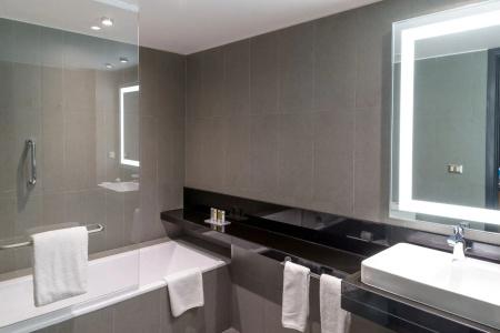 Hilton Garden Inn - 8