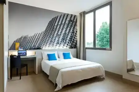 b&b - 32