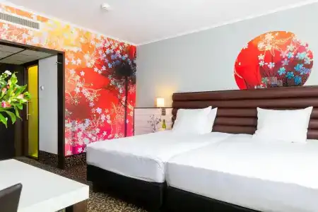 Golden Tulip Central - 6