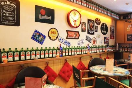 Barri Antic Hostel & Pub - 7