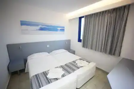 Anonymous Beach (Adults 16+) - 59