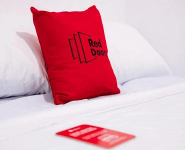 RedDoorz @ Benesari 2 - 18