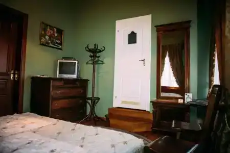 Antique House - 21