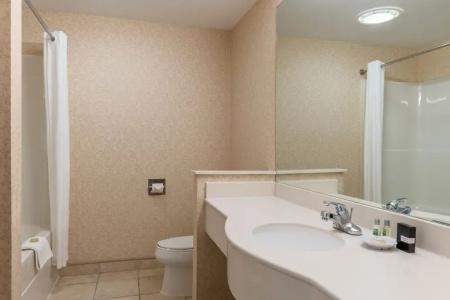 Ogunquit and Suites - 79