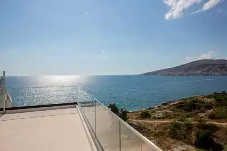 Harbour - 70