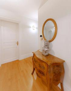 Castellano & Suites - 114