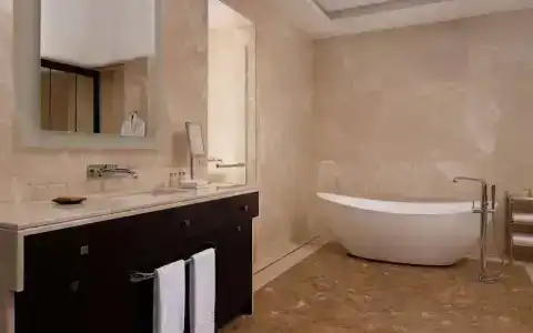 Hilton - 68