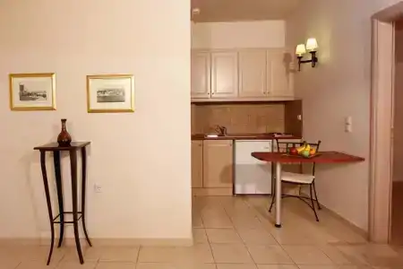 Lambrinos Suites - 13