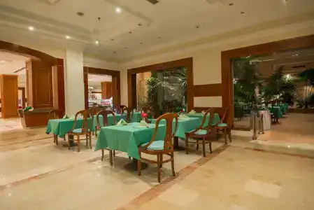 Imperial Shams Abu Soma - 29