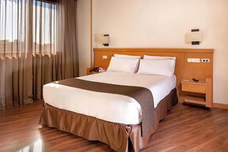 Rafaelhoteles Piramides - 69