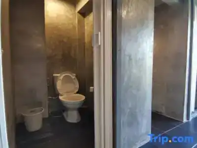 8 Sleeper Street Hostel - 30