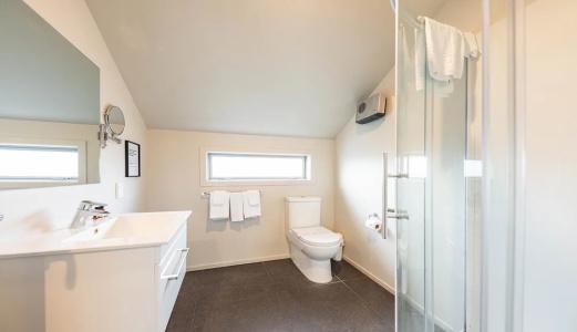 315 Riccarton - 101
