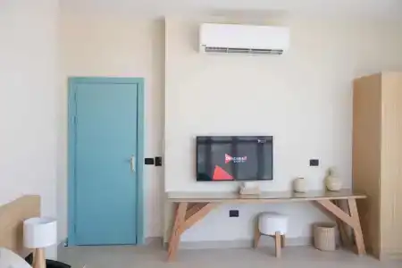 Redcon Suites - 356