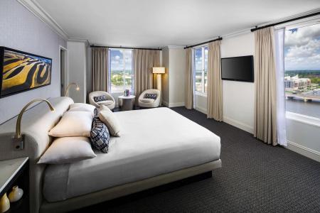 Hyatt Regency - 76